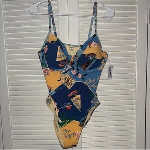 Old Navy Textured One-Piece Balconette Swimsuit